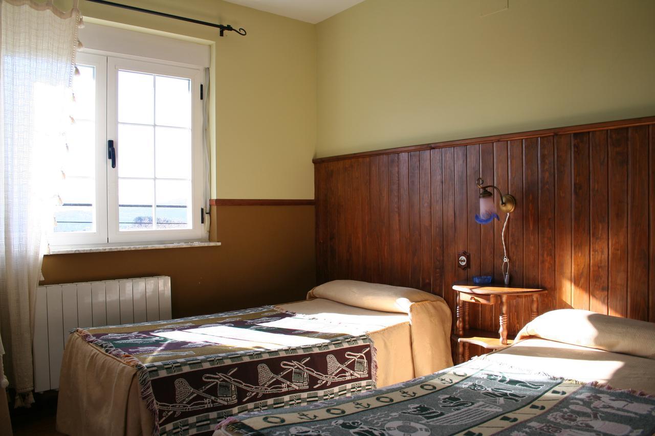 La Casona De Collado Pensionat Hoyos del Collado Exteriör bild